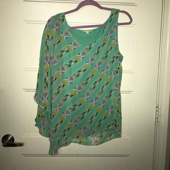 Giani Bernini Tops - Mint green tribal printed asymmetrical top